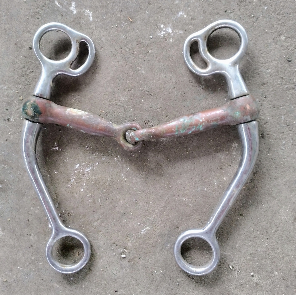 Tom Thumb Curved Copper & Stainless Snaffle Bit